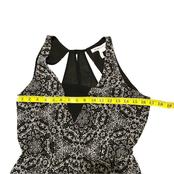 BCBGeneration Elegant Black and White Patterned Dress, Size SM, Dinner Cocktail - Picture 10 of 13